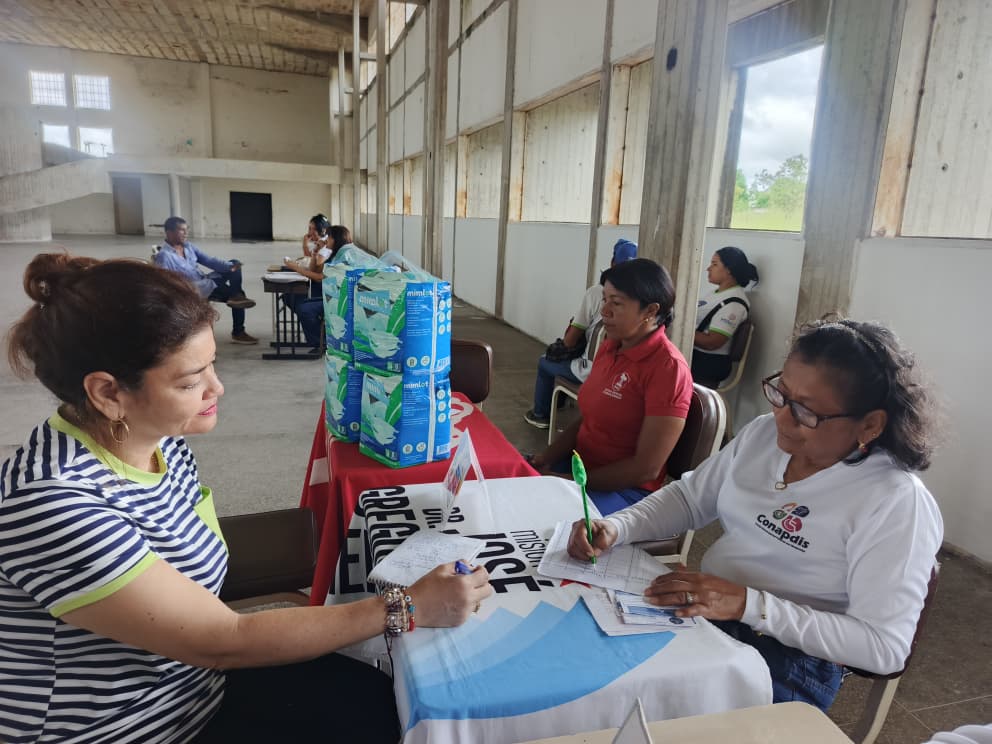 Plan “Amor en Acción” brinda 972 atenciones integrales en La Floresta 3 amor33