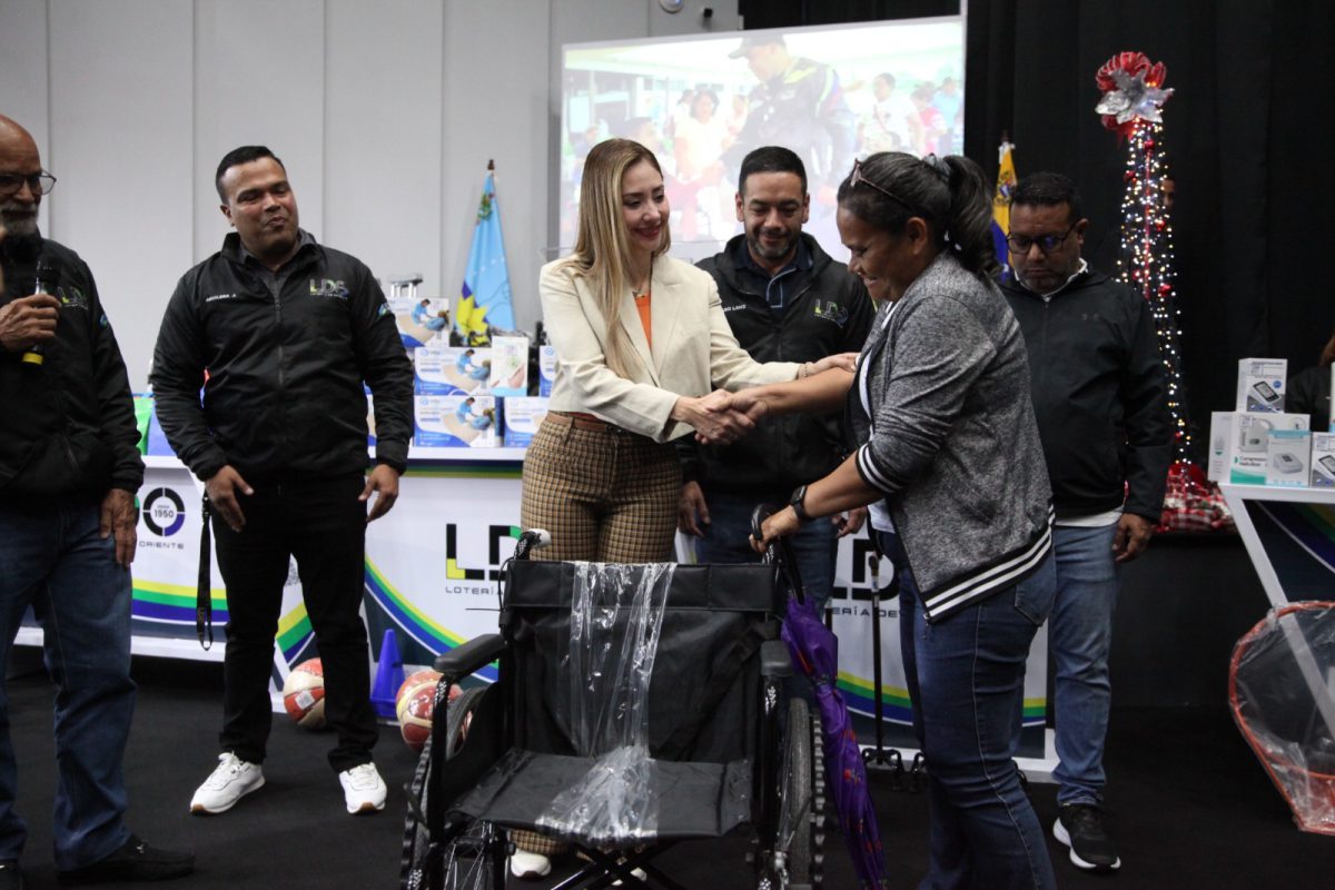 Totalmente remozado entregan el auditorio “Lucía León” de la Lotería de Oriente 2 auditorio2 1