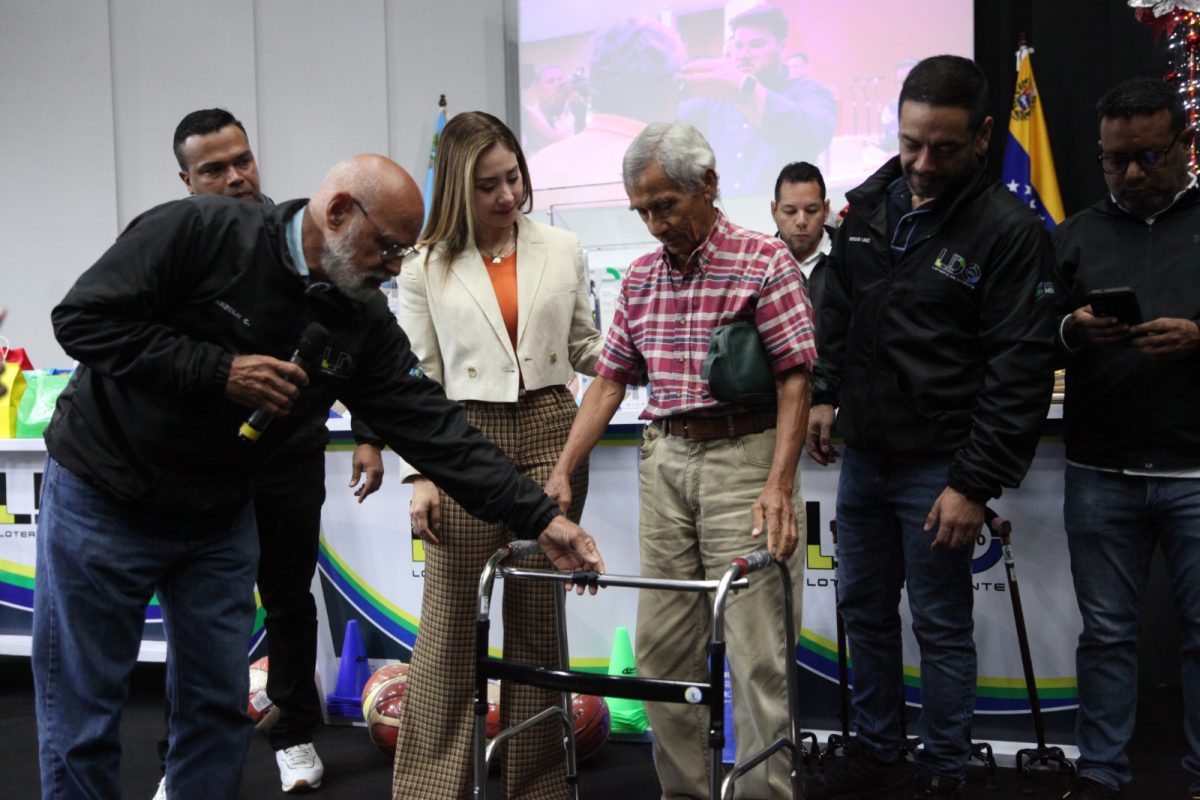 Totalmente remozado entregan el auditorio “Lucía León” de la Lotería de Oriente 3 auditorio3 1
