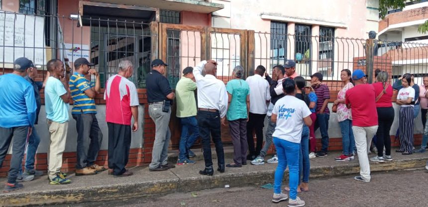 Monaguenses acuden a votar en la cuarta Consulta popular del año 1 consulta