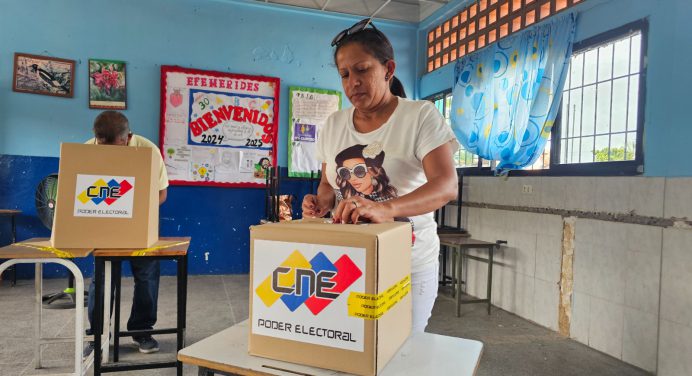 Acompañan formación de comisiones electorales para la consulta del 23-N