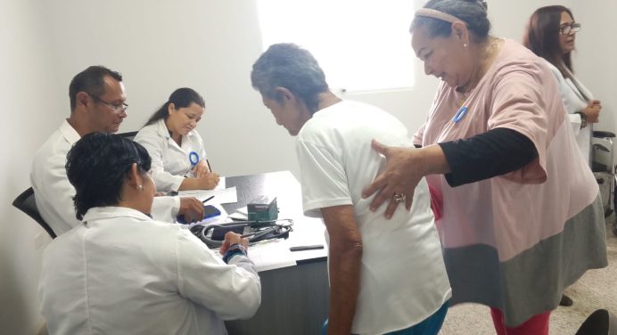Realizan jornada de prevención contra la diabetes a los adultos mayores