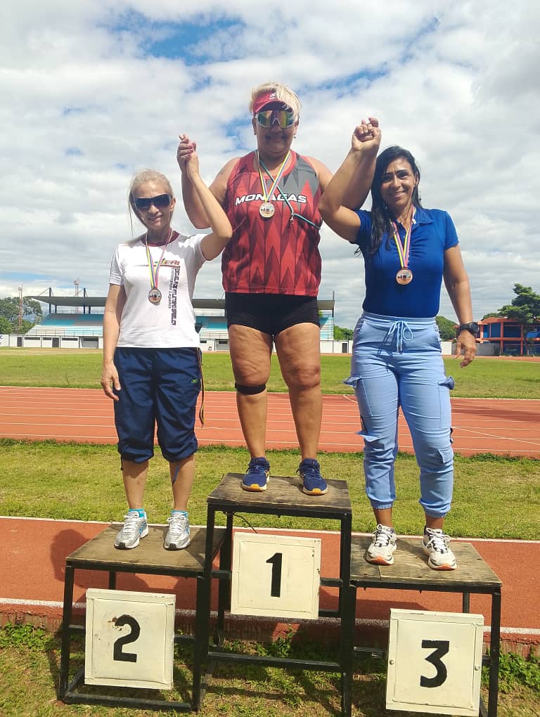 Dubraska Rodríguez gana dos de oro en válida nacional de atletismo máster 2 dubraska2