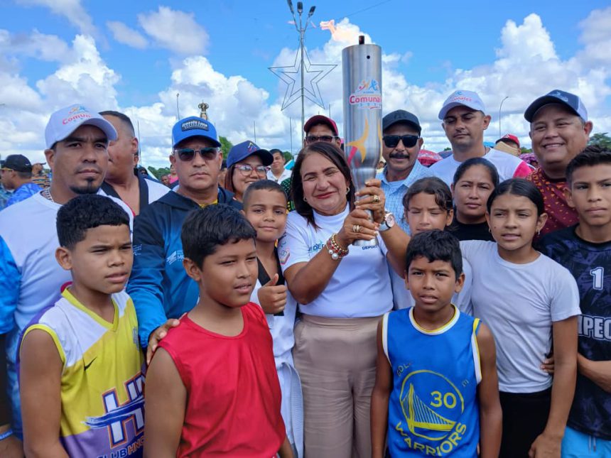 Monagas entregó a Delta Amacuro el fuego patrio de los Juegos Comunales 1 fuego
