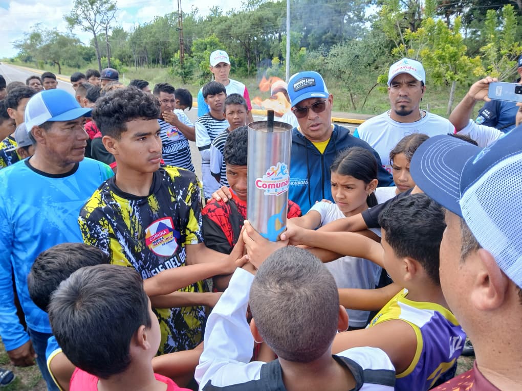 Monagas entregó a Delta Amacuro el fuego patrio de los Juegos Comunales 2 fuego2 2