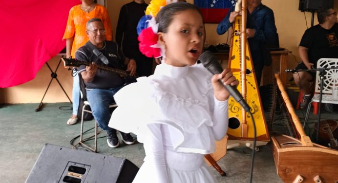 Acto de fin de año en Escuela de Canto «Lucía León» del Icum destaca el talento regional