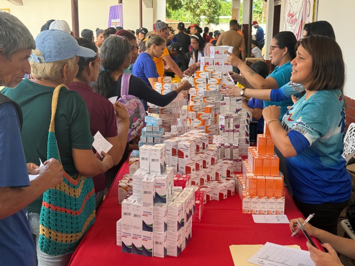 Ministro Leal Tellería y gobernador Luna lideran Jornada Comunal Militar Navideña 5 jornada5