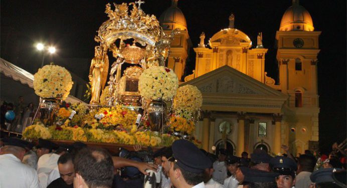 La Chinita se reencuentra hoy con su pueblo en las calles marabinas