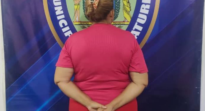 Mujer fue aprehendida luego de agredir a una funcionaria de Serviamer