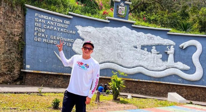 Promotor turístico Yoel Díaz presente en la Expo Flor y Café Caripe 2025