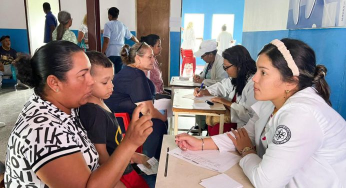 Más de 300 mujeres de La Gran Victoria son favorecidas con jornada “Salud y Vida”
