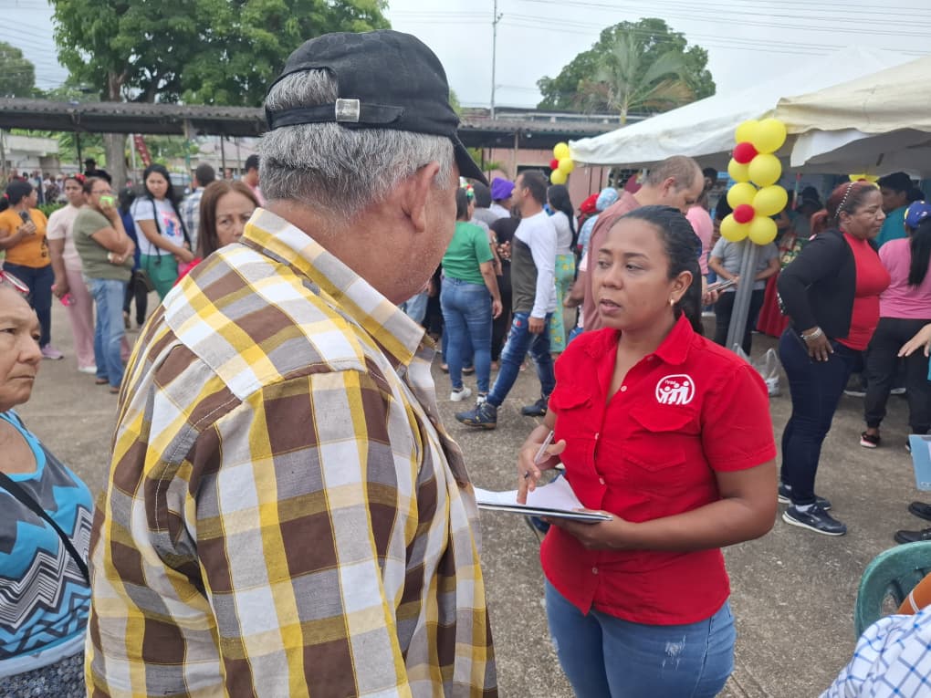 Más de 400 familias de Las Cocuizas favorecidas con distribución de alimentos 2 ASUISTENCIA3