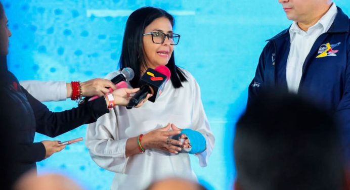 Vicepresidenta reconoce el esfuerzo de las aerolíneas ante retos externos