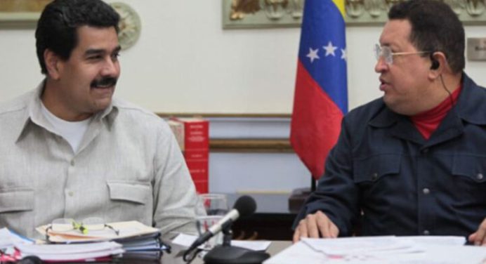 Maduro refuerza su lealtad a Hugo Chávez en el 13° aniversario de su última proclama