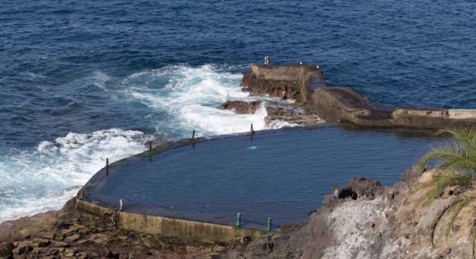 Golpe de mar en islas Canarias cobra la vida de cuatro personas