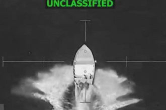 lancha en el pacífico