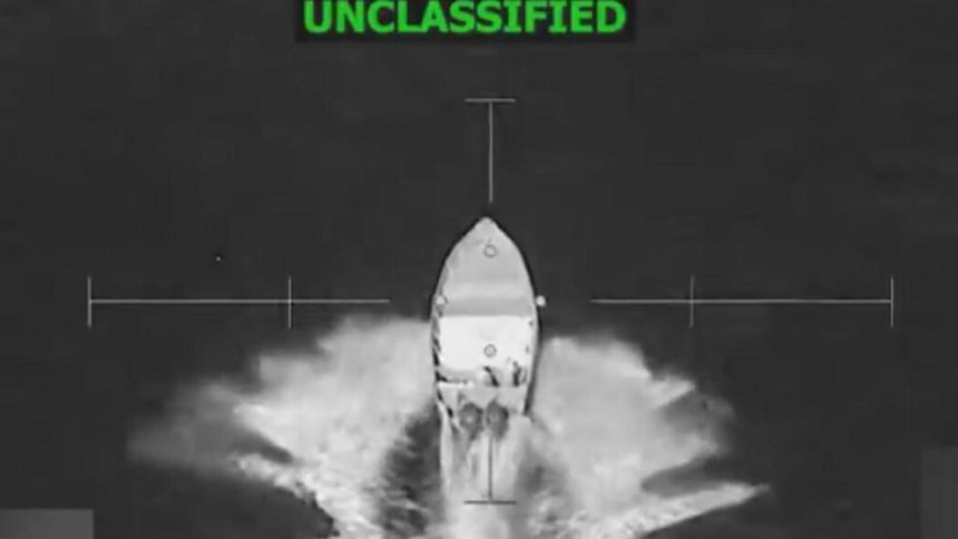 lancha en el pacífico