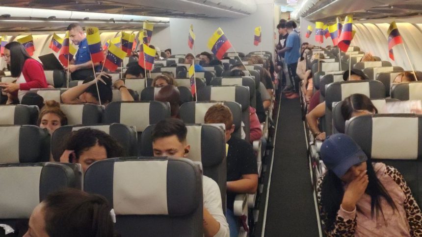 Misión Vuelta a la Patria ha recibido un millón 100 mil venezolanos 1 Misión Vuelta a la Patria