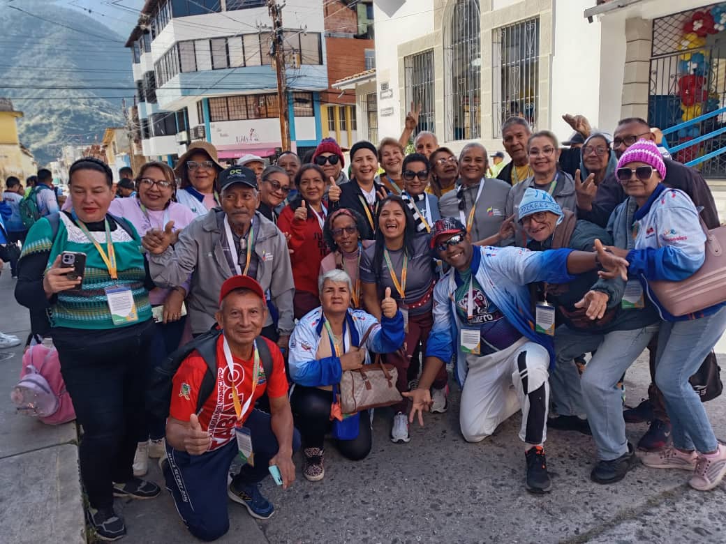 Atletas de Monagas conocen sitios turísticos en San Cristóbal 3 atletas2