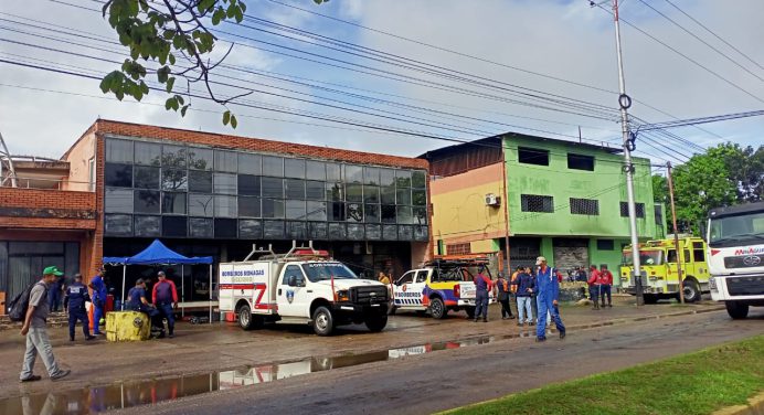 Incendio dejó daños materiales en local comercial de la avenida Ugarte Pelayo