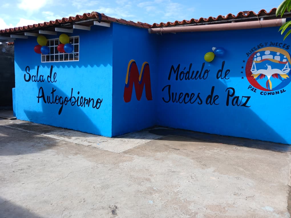 Gobernación y MPPOP entregan Casa Comunal rehabilitada en La Llovizna 2 casa3