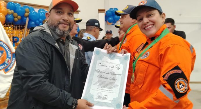 Reconocen labor de los funcionarios de Protección Civil y Bomberos en Cedeño