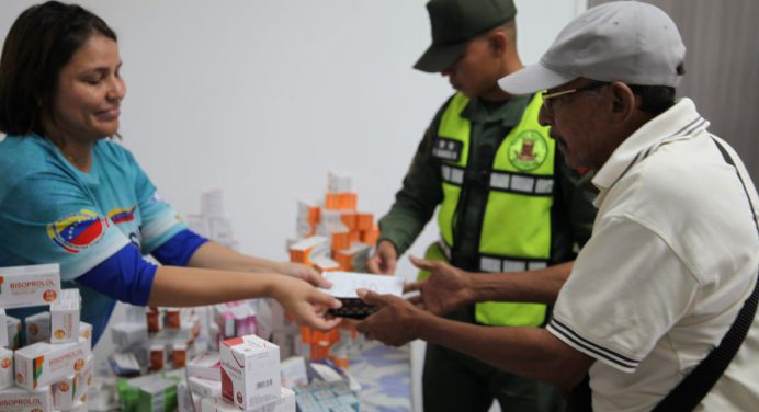 Campaña «Abrazando un corazón» favorece a más de 100 adultos mayores en Maturín