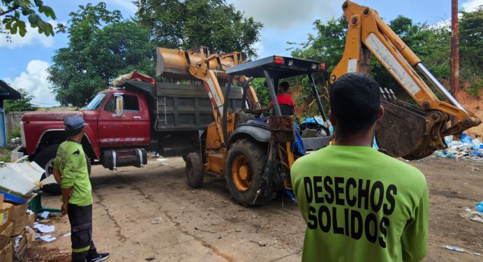 Realizan jornada de saneamiento en el Humnt y en la curva de Paramaconi