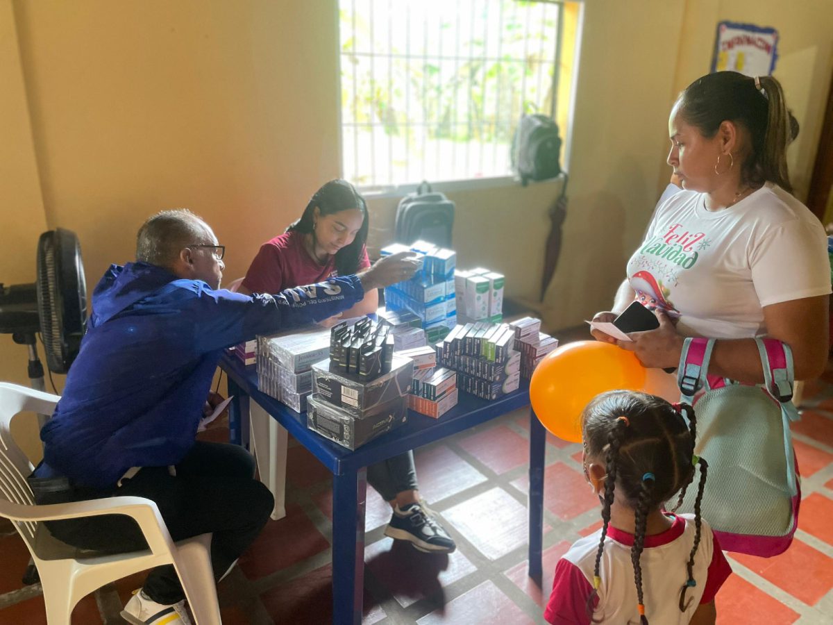 Beneficiadas 430 familias de La Cruz con jornada del plan Amor en Acción 2 familia2