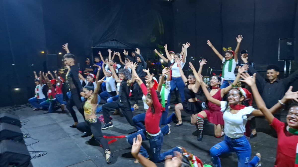 Criollo House encendió la Navidad en Temblador 2 libertador2