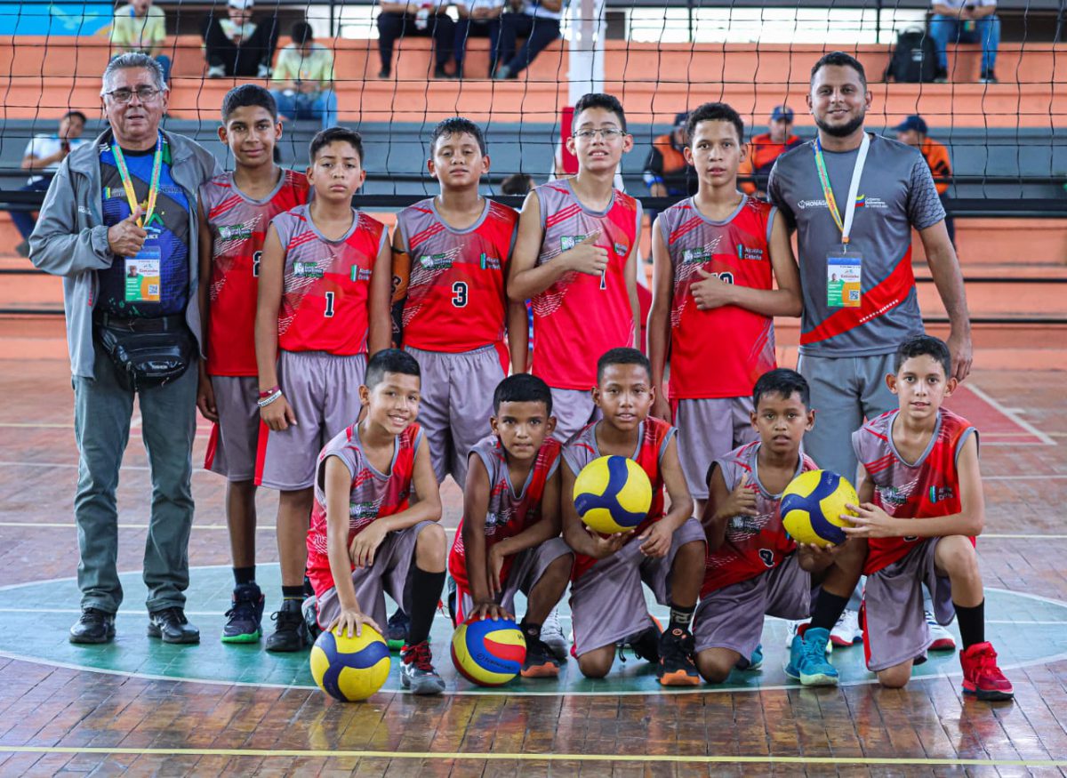 Monagas suma medalla de plata en la natación de los Juegos Comunales 4 monagas4