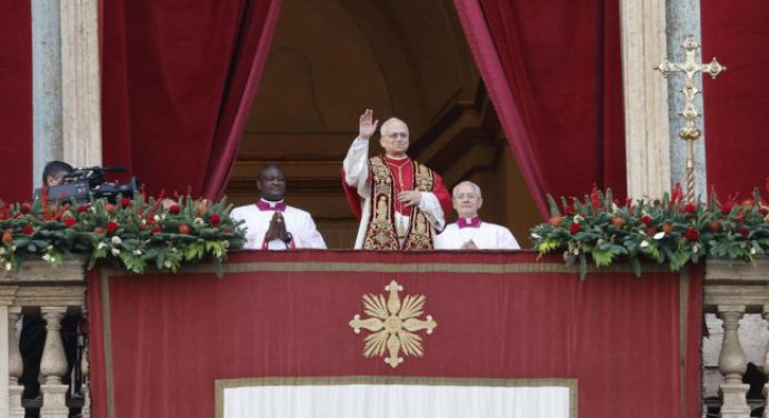 El papa pide diálogo en los países de América Latina en su mensaje de Navidad