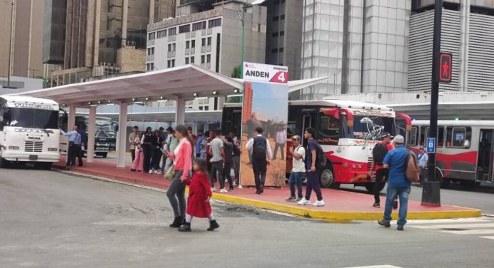 En Gaceta nuevo incremento del pasaje suburbano a Bs. 60