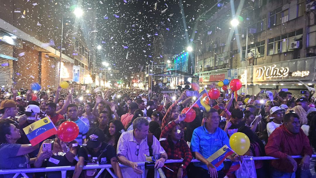 Maturineses desbordaron la Avenida Juncal en concierto aniversario de la ciudad 7 publico4
