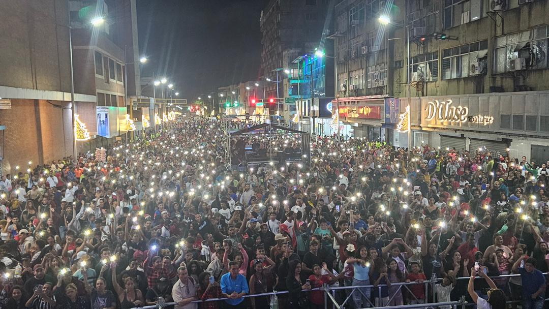 Maturineses desbordaron la Avenida Juncal en concierto aniversario de la ciudad 6 publico5
