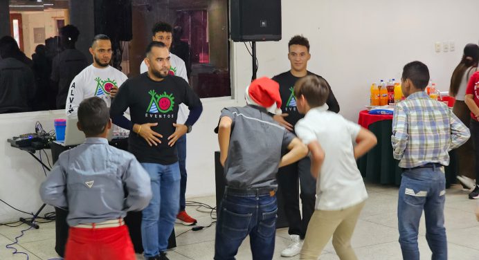 Niños, niñas y adolescentes del Samanna celebran fiesta de Navidad