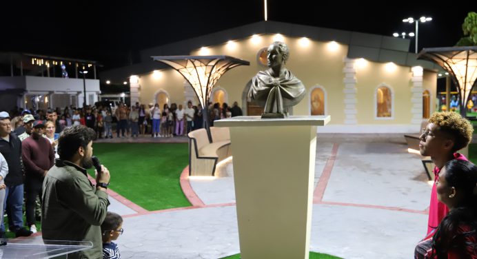 Gobernador Luna inaugura conjunto de obras sociales en San Vicente