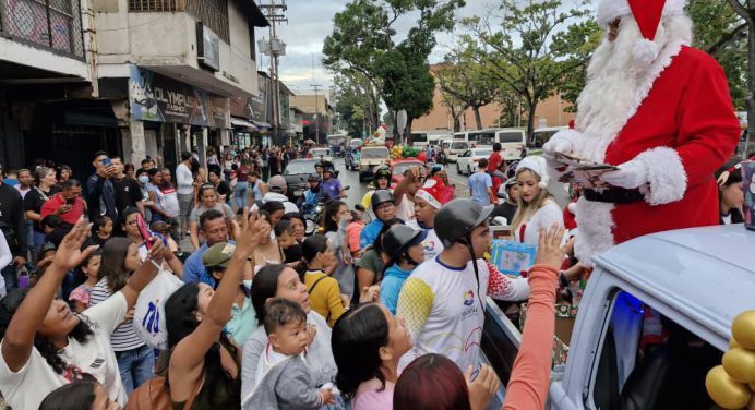 Caravana de FVSL regaló sonrisas a más de mil niños en Navidad