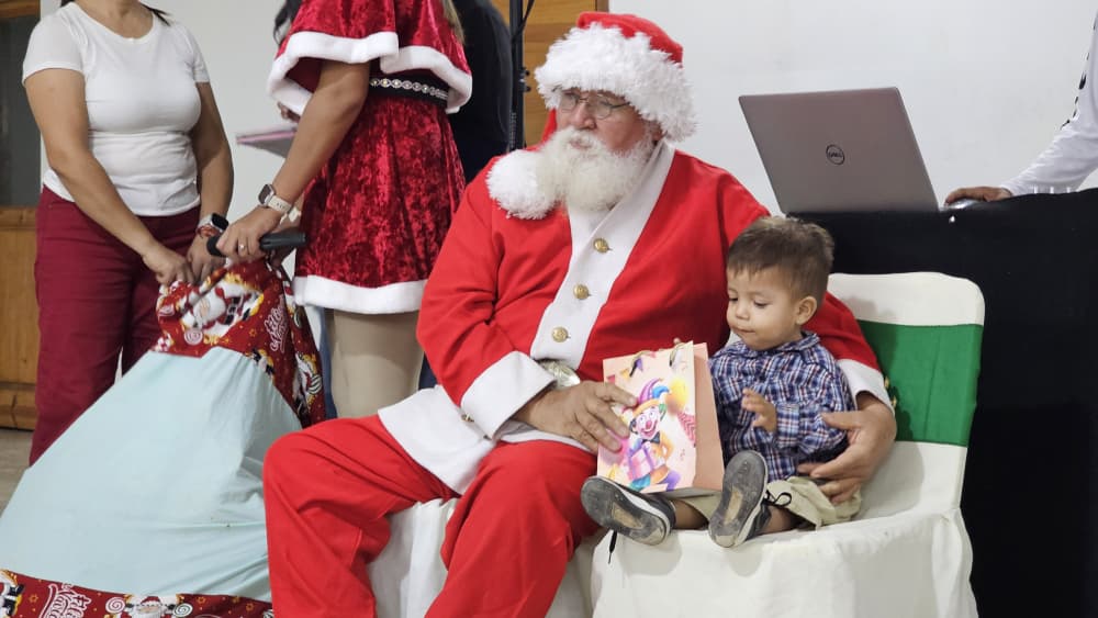 Niños, niñas y adolescentes del Samanna celebran fiesta de Navidad 3 santa3