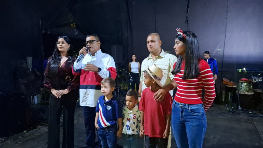 Criollo House encendió la Navidad en Temblador 1 Libertador