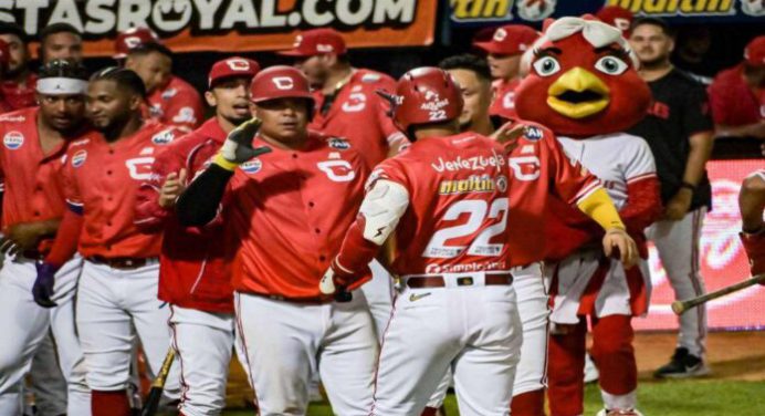 Cardenales de Lara mantiene el invicto y Águilas dividió en Porlamar
