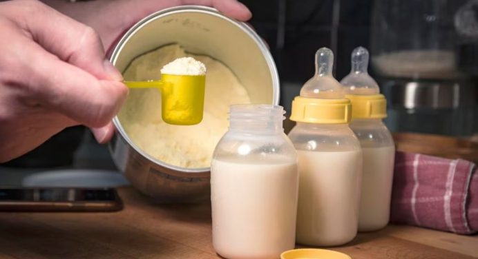 Brasil prohíbe varias leches de fórmula de Nestlé por riesgo de toxinas