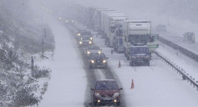 Ola de frío y nieve en Francia dejan al menos seis muertos