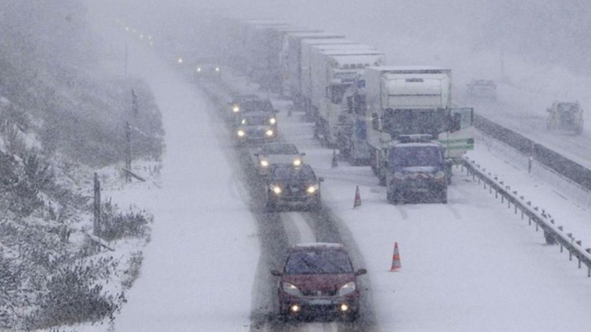 Ola de frío y nieve en Francia dejan al menos seis muertos 1 Ola de frío y nieve