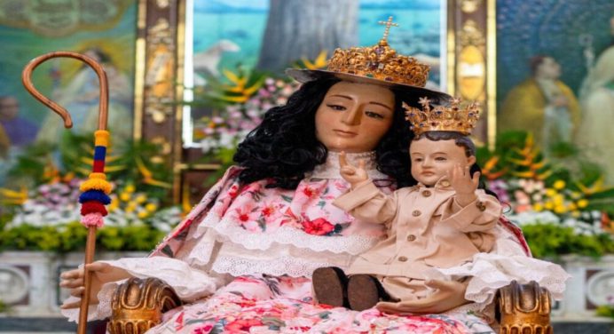 Divina Pastora lucirá un traje que rinde honor a las tradiciones de El Tocuyo (FOTOS)