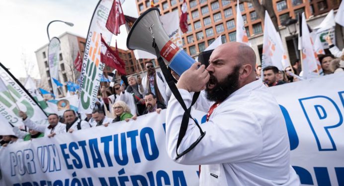 Huelga de médicos en Madrid este 14 y 15 de enero: Exigencias de un Estatuto propio