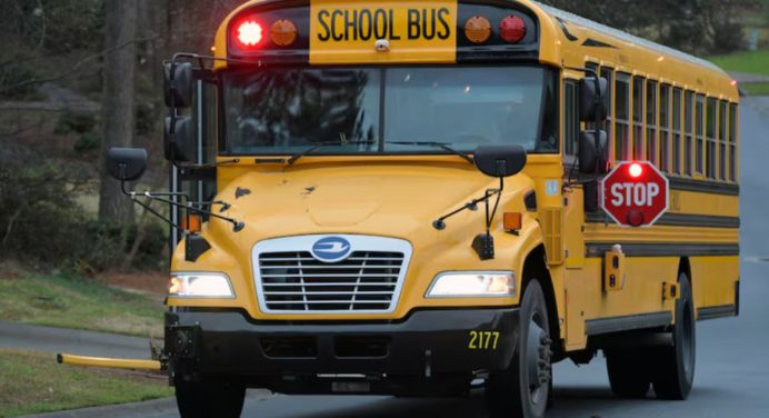 Accidente de tráfico en Sudáfrica dejó 11 alumnos muertos y 5 heridos