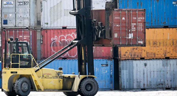 Colombia impone gravamen del 30% a importaciones ecuatorianas