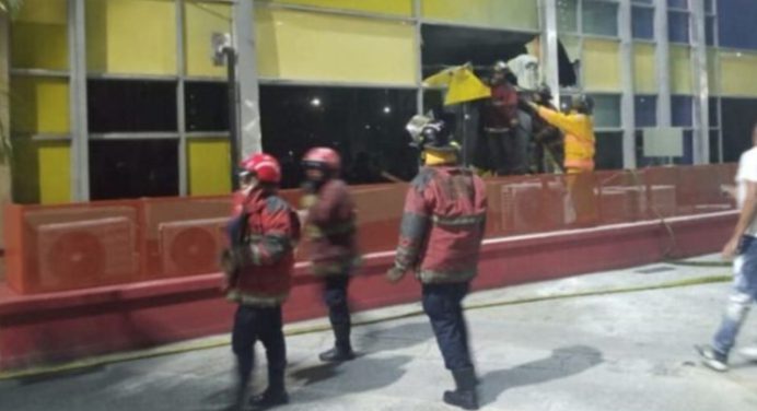 Incendio en la sede principal del CNE fue controlado