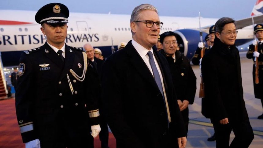 Starmer llega a Pekín para visita que rompe años de distanciamiento 1 Starmer